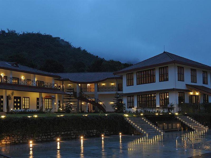 Amritara Ambatty Greens Resort Virajpet Exteriör bild