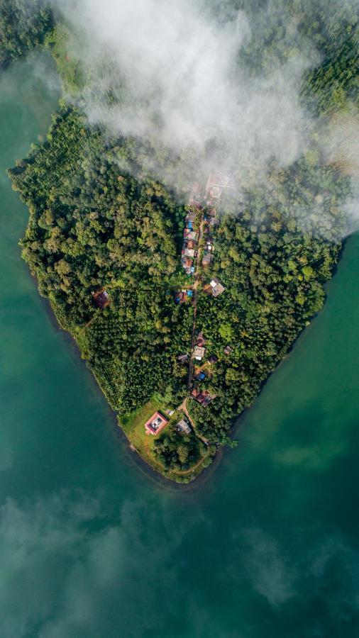 Amritara Ambatty Greens Resort Virajpet Exteriör bild