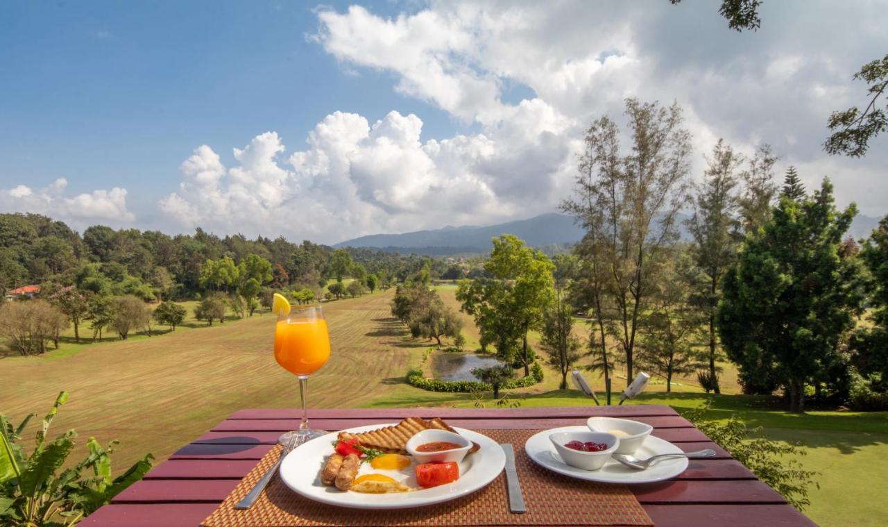 Amritara Ambatty Greens Resort Virajpet Exteriör bild