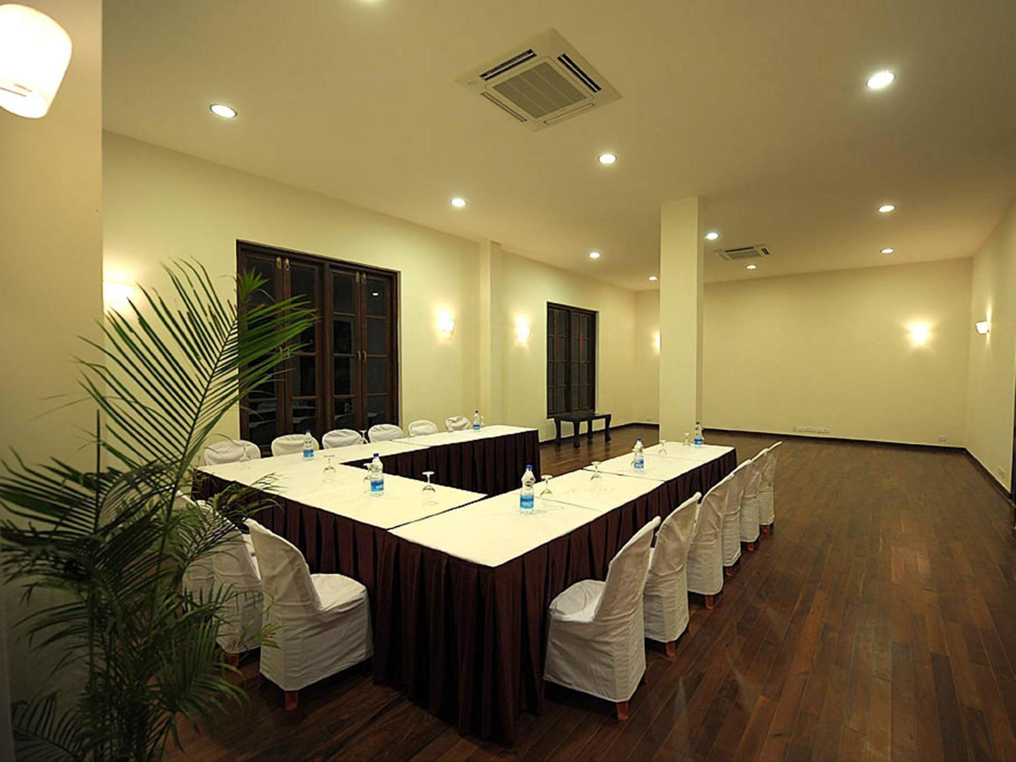 Amritara Ambatty Greens Resort Virajpet Exteriör bild