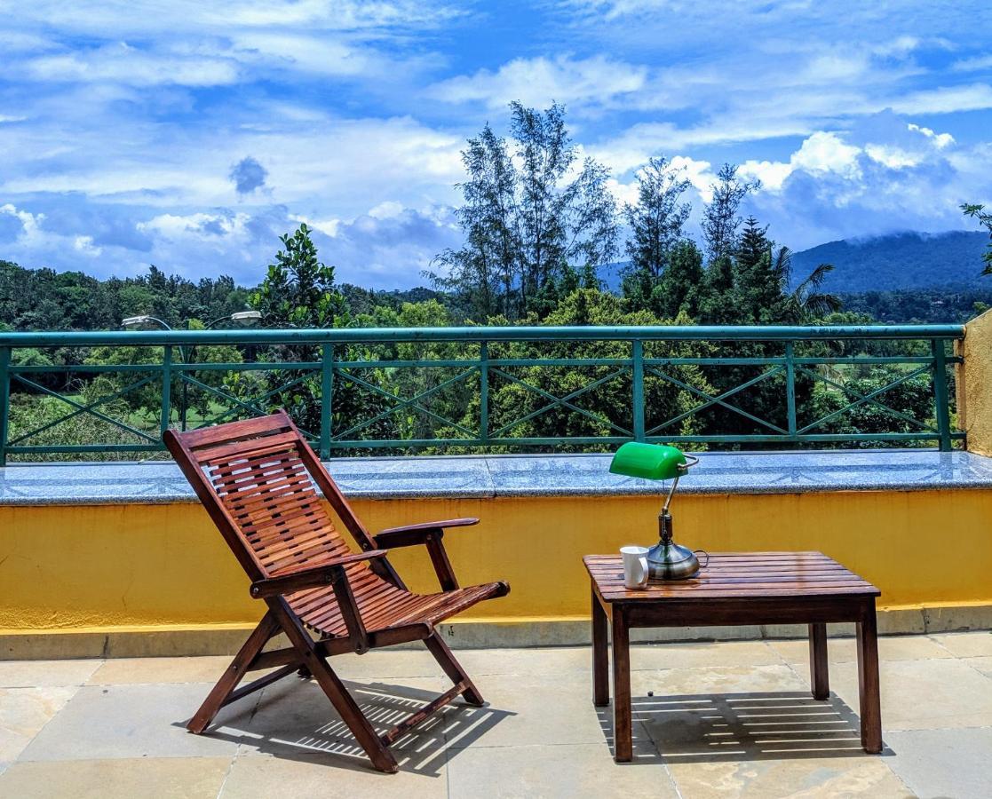 Amritara Ambatty Greens Resort Virajpet Exteriör bild