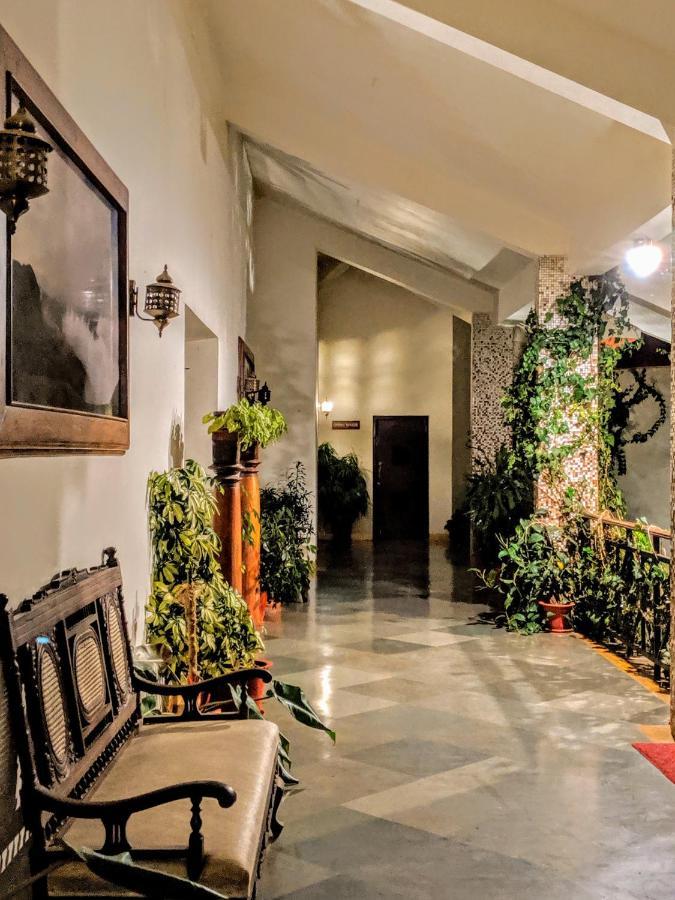 Amritara Ambatty Greens Resort Virajpet Exteriör bild